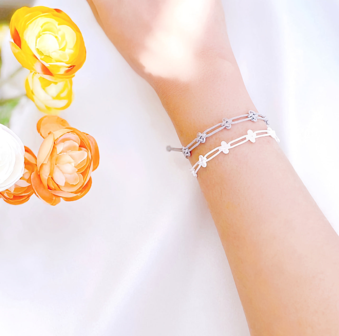 Korean Traditional Clover Lucky Knot Bracelet Friendship Bracelet